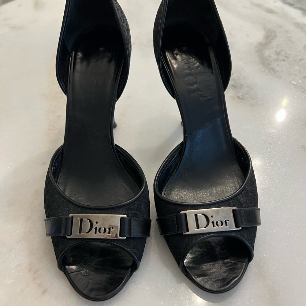 Like new black open toed Dior heels. Size 7.5. Minimal wear.